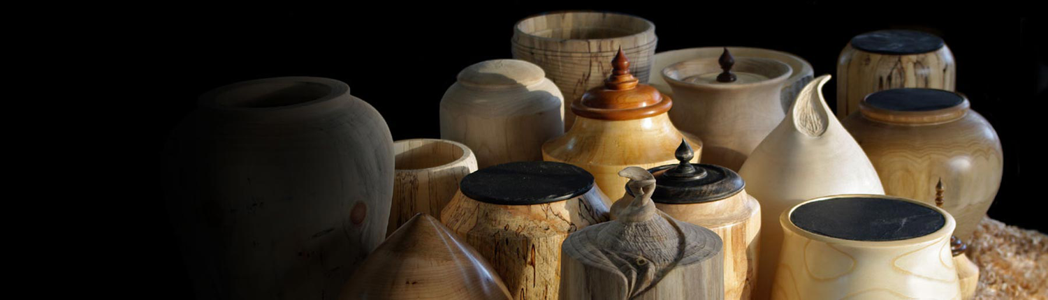 Urnes funéraires en bois